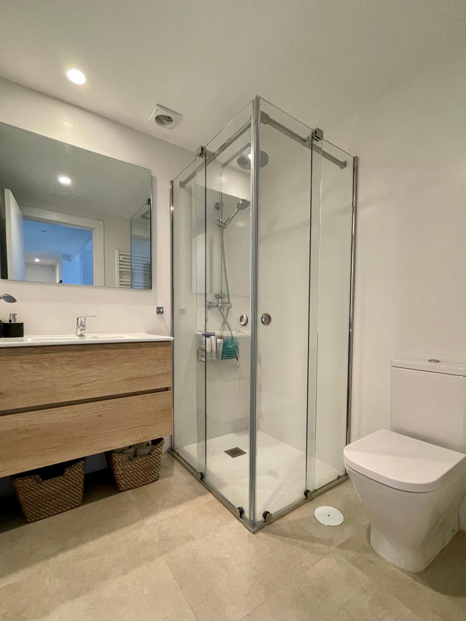 Piso De 2 Habitaciones En Centro, Zona Muy Tranquila Con Playa A 2 Min Andando Gijon Luaran gambar