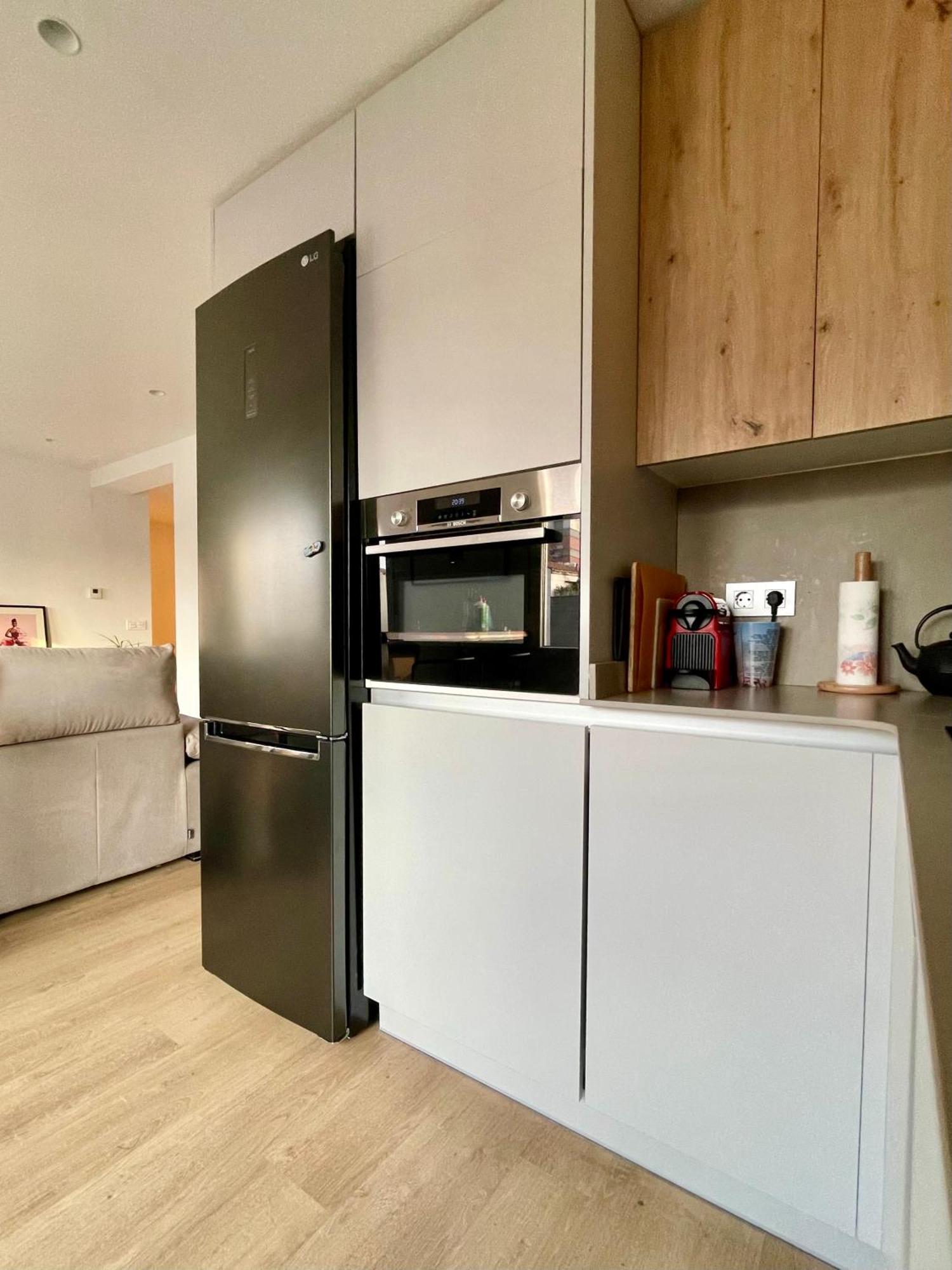 Piso De 2 Habitaciones En Centro, Zona Muy Tranquila Con Playa A 2 Min Andando Gijon Luaran gambar